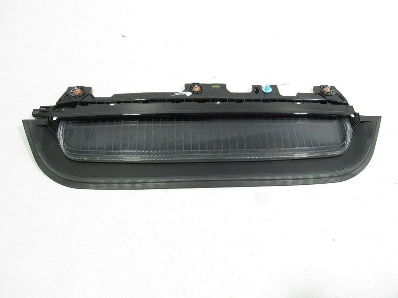 18-23 Kia Stinger GT1 2019 Rear Center High Mount 3rd Third Brake Light Lamp |