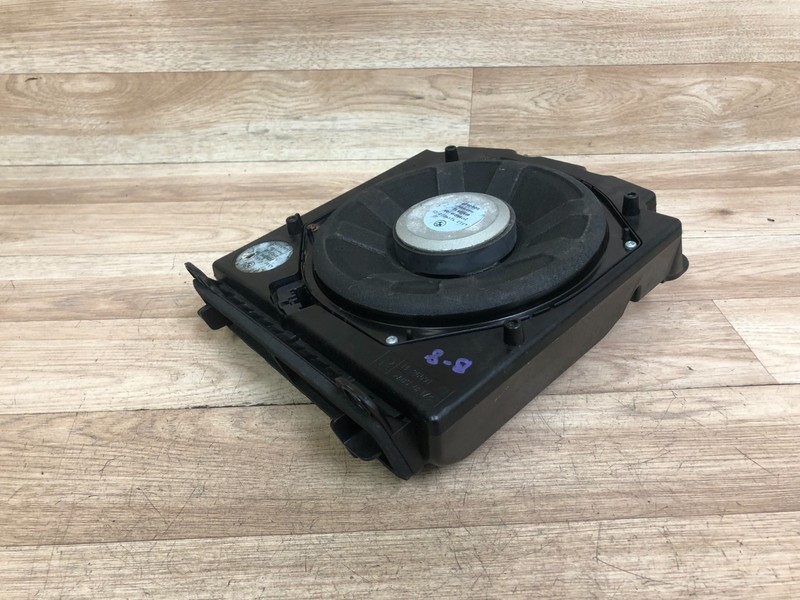 BMW OEM E60 E63 E64 528 535 645 650 FRONT RIGHT SIDE SUBWOOFER SPEAKER 04-10 2