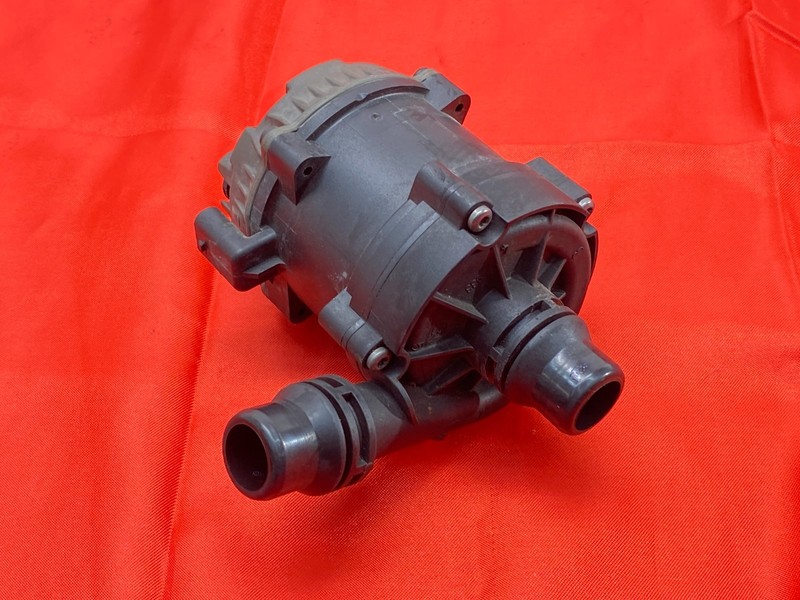 BMW G30 G12 G32 530 540 740 750 M550 Engine Auxiliary Electric Water Pump OEM✅