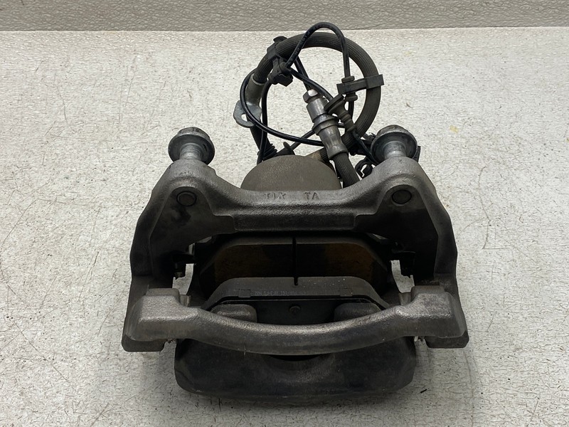 2020-2024 CADILLAC CT5 FRONT LEFT DRIVER SIDE BRAKE CALIPER OEM LOT797