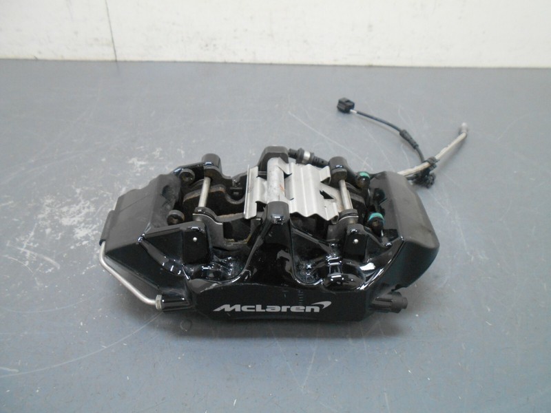 2020 17 18 19 20 McLaren 720S Front Right Black Brake Caliper #3915 A5