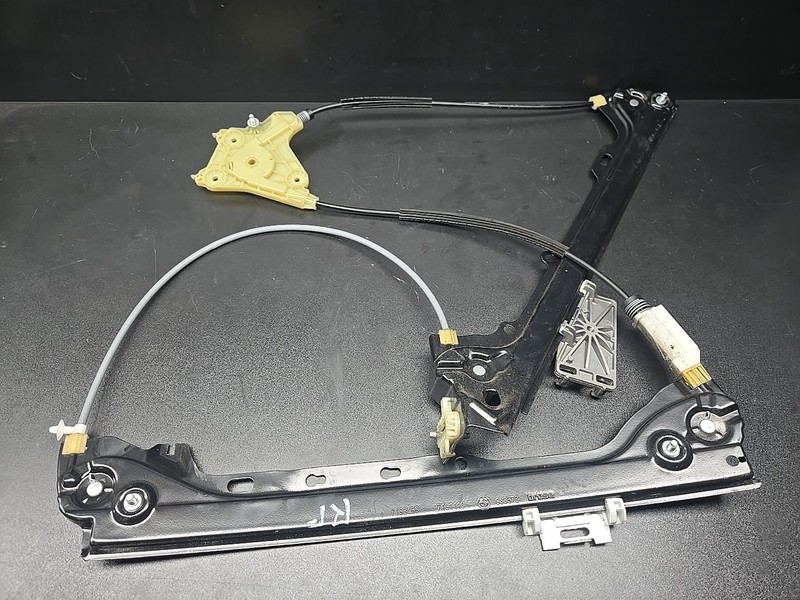 2007-2013 BMW 328I 335I Coupe E92 E93 Front Passenger Window W/O Motor