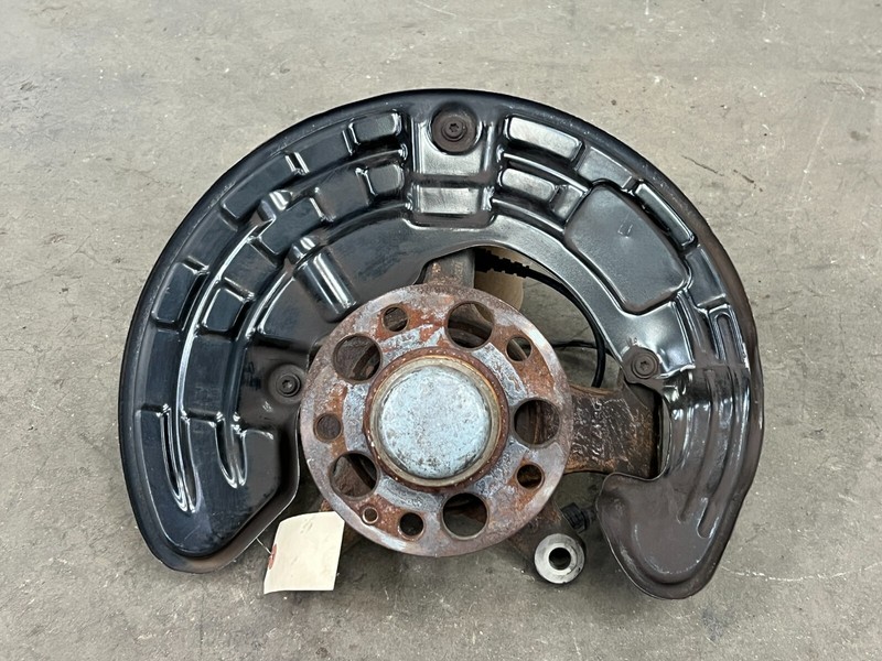 ⭐14-19 MERCEDES BENZ CLA45 AMG AWD FRONT LEFT SPINDLE KNUCKLE HUB OEM LOT2560