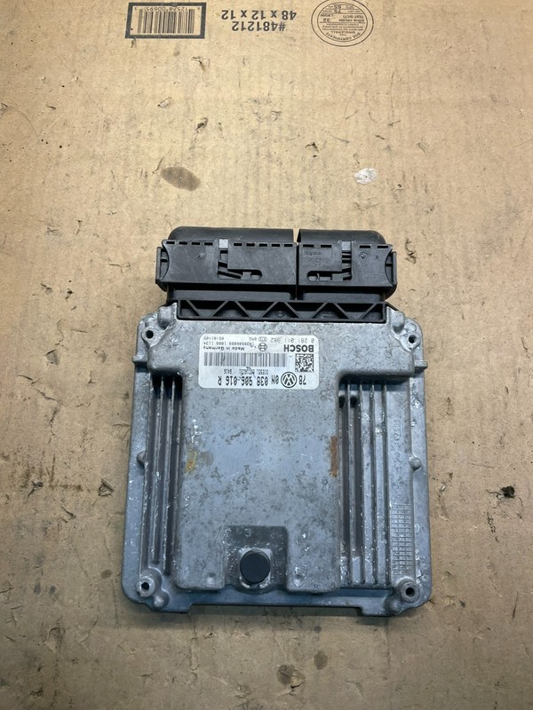 2004 2005 Volkswagen Passat ECM Engine Control Unit ECU OEM W4239 DG