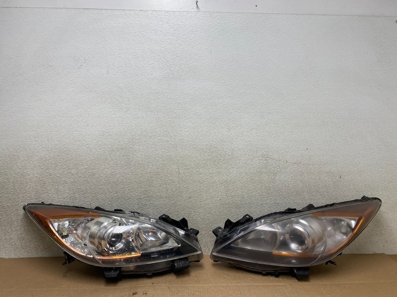 2010-2013 Mazda 3 Halogen Left+Right Side Headlights W0803 DW