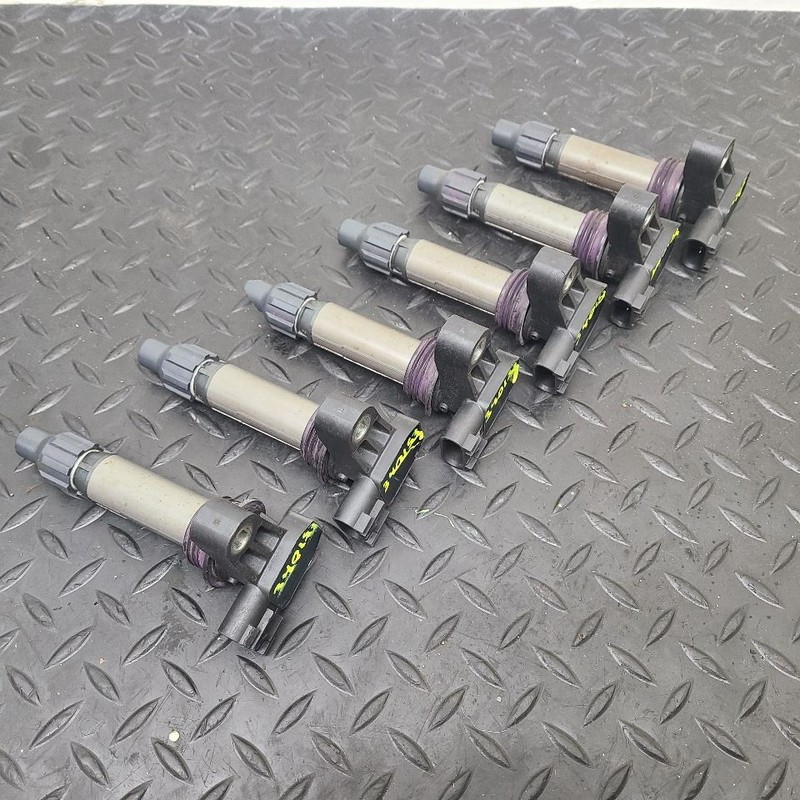 2009 GMC Acadia 3.6L Ignition Coil Assembly Set Of 6 OEM 12565659
