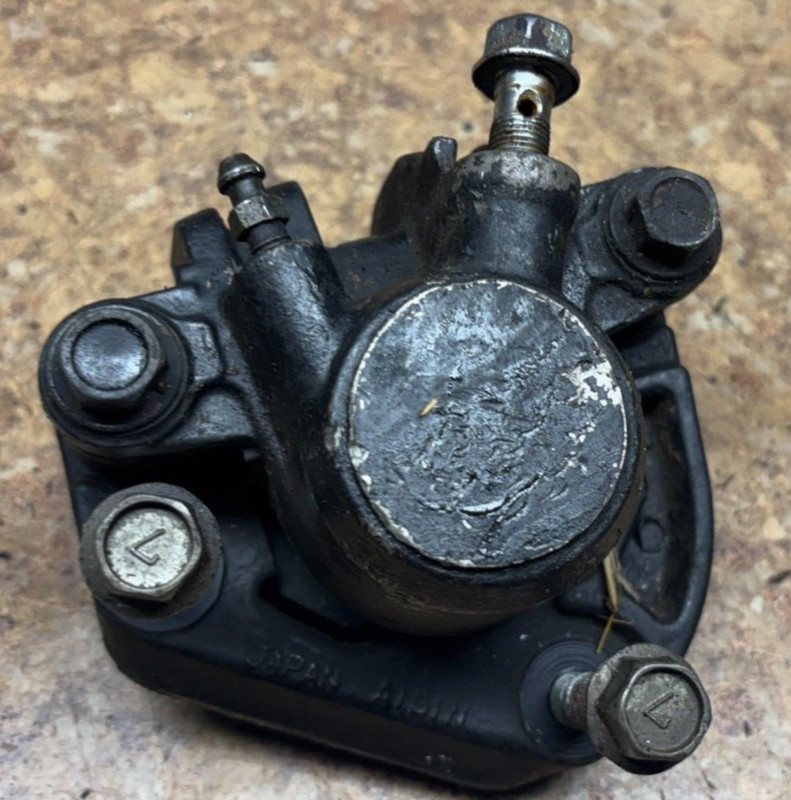 1982 Suzuki GS650 GS 650 Front Disk Brake Caliper 1981 1980 1983 82 B9