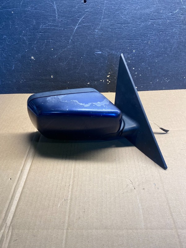 2001 to 2006 BMW 325i Right Passenger Side View Door Mirror OEM AB0789 DG