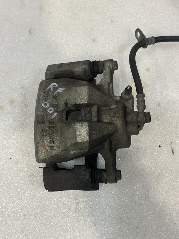 2013-2018 LEXUS ES350 2013-2018 LEXUS ES300H FRONT RIGHT SIDE BRAKE CALIPER OEM