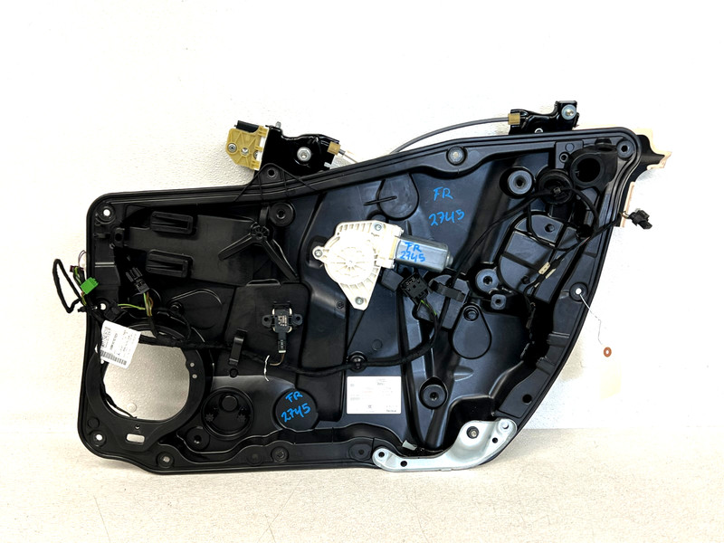 ⭐14-19 MERCEDES-BENZ CLA250 FRONT RIGHT DOOR WINDOW REGULATOR/MOTOR OEM LOT2745