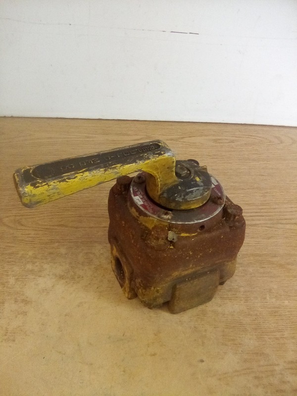 Republic MFG 81118-3/4H Hydraulic Valve