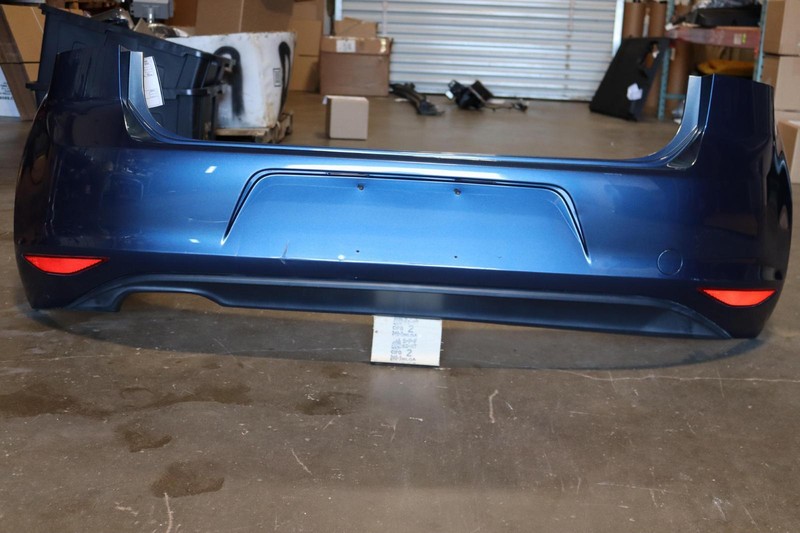2015-2017 VW VOLKSWAGEN GOLF HATCH BASE REAR BUMPER COVER OEM