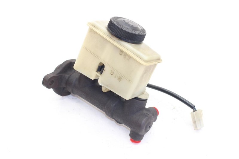 87-93 Mazda B-2600 Brake Master Cylinder