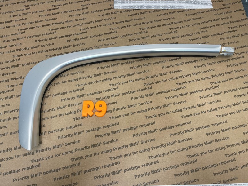 12-18 BMW F30 Sedan REAR RIGHT DOOR BEZEL QUARTER Silver STRIP TRIM OEM