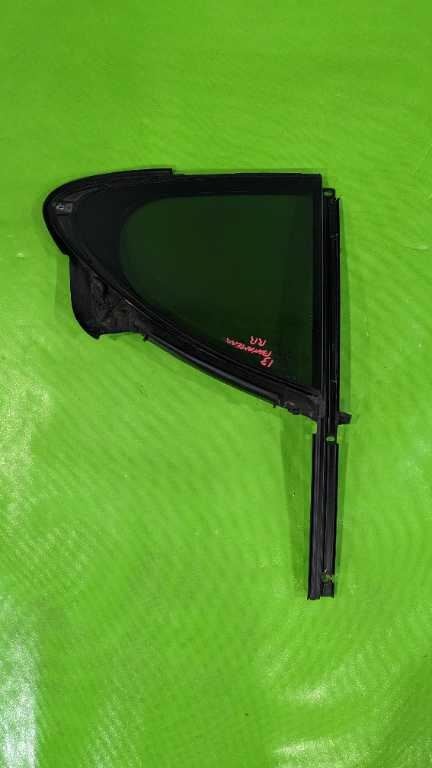 10-16 PANAMERA PASSENGER RIGHT REAR VENT GLASS OEM 4557-187