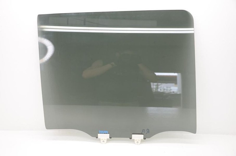 2022-2023 Nissan Frontier Pro-4X Passenger Right Rear Door Window Glass