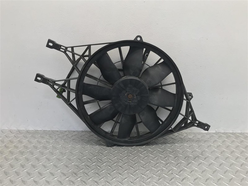 2001-2003 DODGE DURANGO 4.7L 5.9L RADIATOR ENGINE COOLING FAN OEM 52028939AD