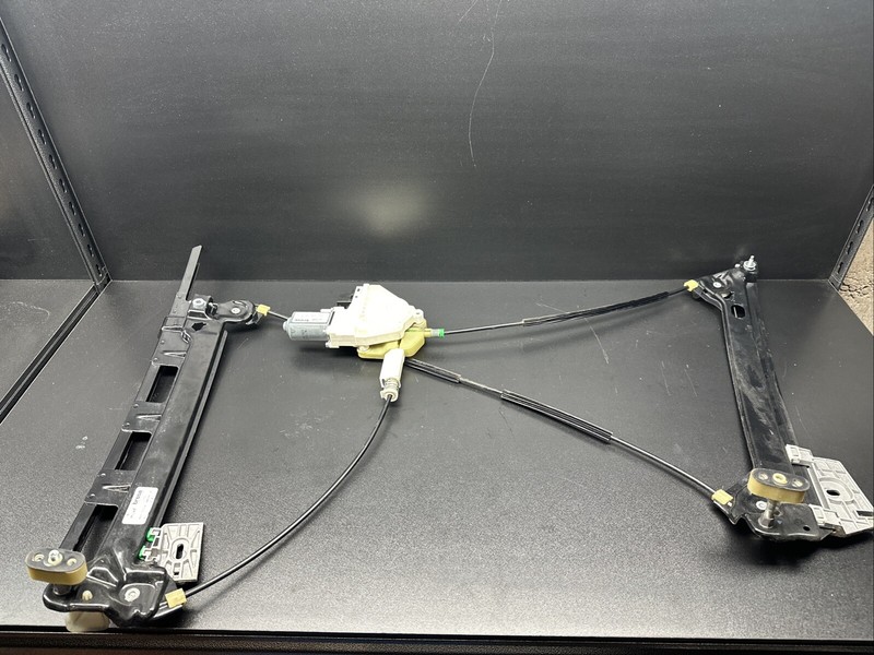 2007-2015 JAGUAR XK XKR FRONT RIGHT PASSENGER WINDOW REGULATOR W MOTOR OEM