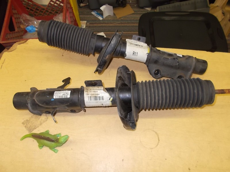 Front Vertical Suspension 101130443 R11 92245252 Set of 2 92245253 R11 L11