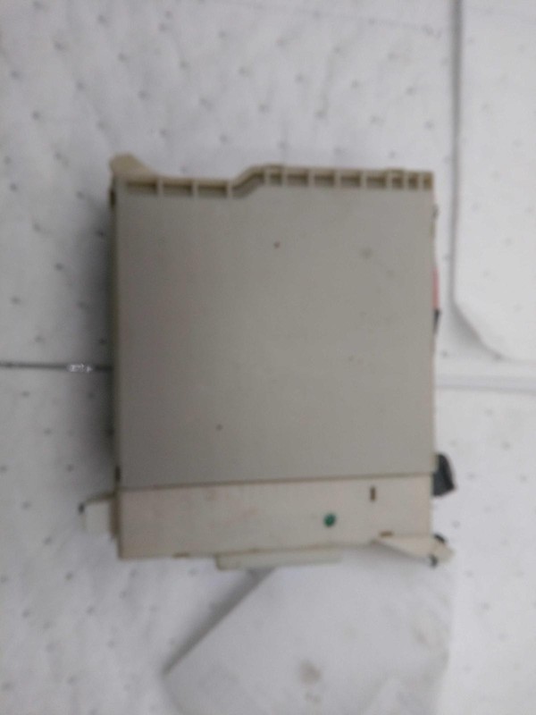 2006 Lexus IS250 Fuse Box White 2866000 Used OEM 159K Miles
