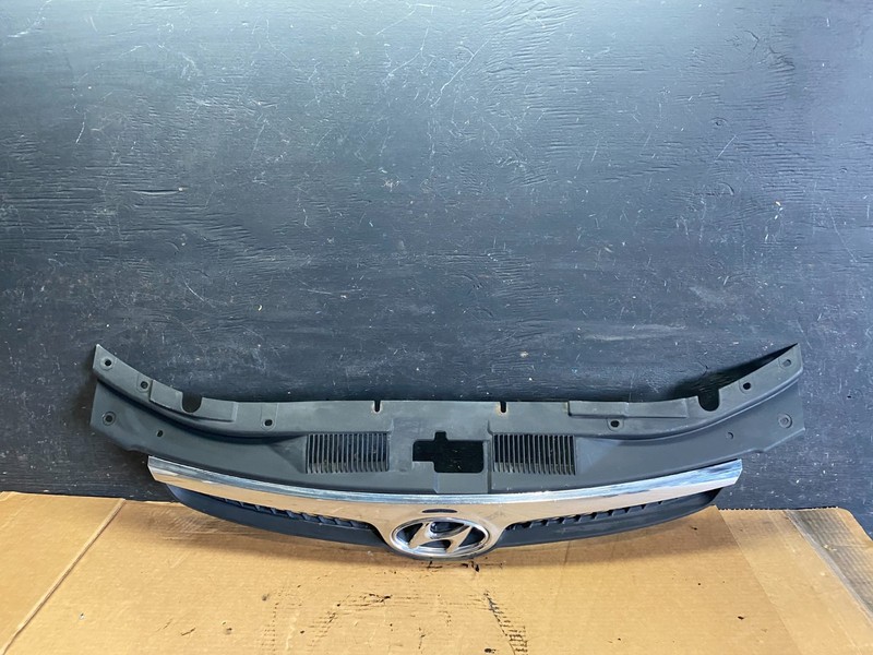 2009-2012 Hyundai Elantra Touring Wagon Front Upper Grill Grille S0389 DG