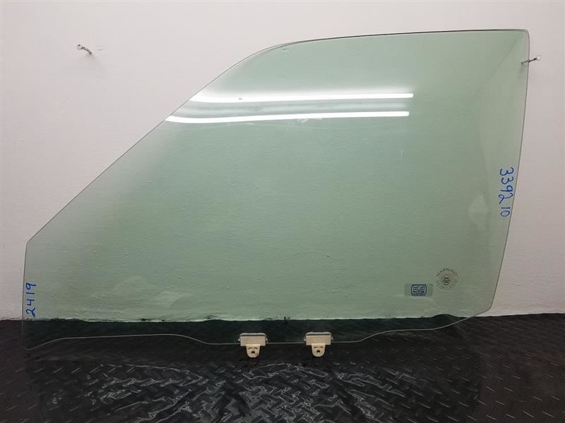 96-04 Nissan Pathfinder Front Left Driver Solar Door Glass Window OEM 803010W200
