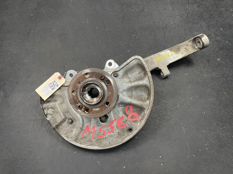 Front Right Steering Knuckle w/ Hub 2018 Mercedes GLS 550 1663301020 2017 2019