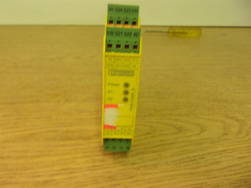 Phoenix Contact PSR-ESM4 B Safety Relay PSR-SPP-24UC/EJM4/3X1/112/B 240V