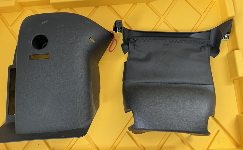 2013-2016 BUICK ENCORE STEERING COLUMN SHROUD COVER OEM