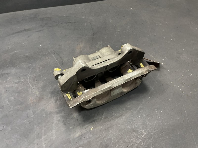 Front Left Brake Caliper 2018 Ford Explorer GB5Z-2B121-A 2016 2017 2019 X