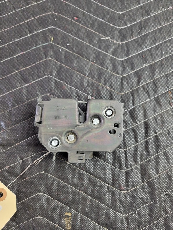 2015-2022 Jeep Renegade Left Driver Hood Lock Latch 2.4L FWD 40k OEM 52144950