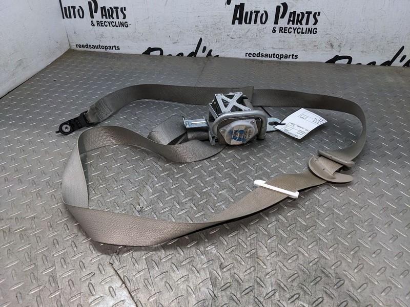 Seat Belt Front Bucket Seat Passenger Fits 11-13 GRAND CHEROKEE 1194007