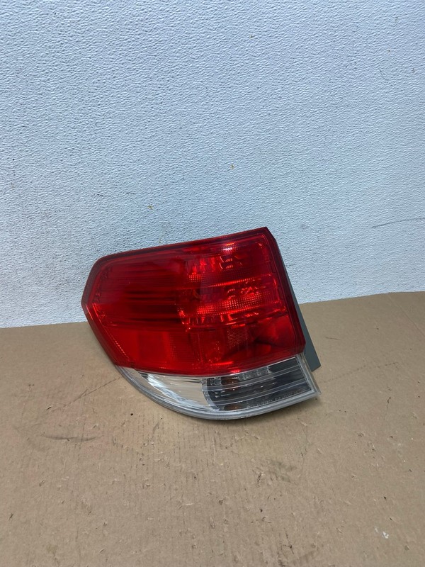 2008 2009 2010 Honda Odyssey Left Driver LH Side Tail Light AD7682 LK