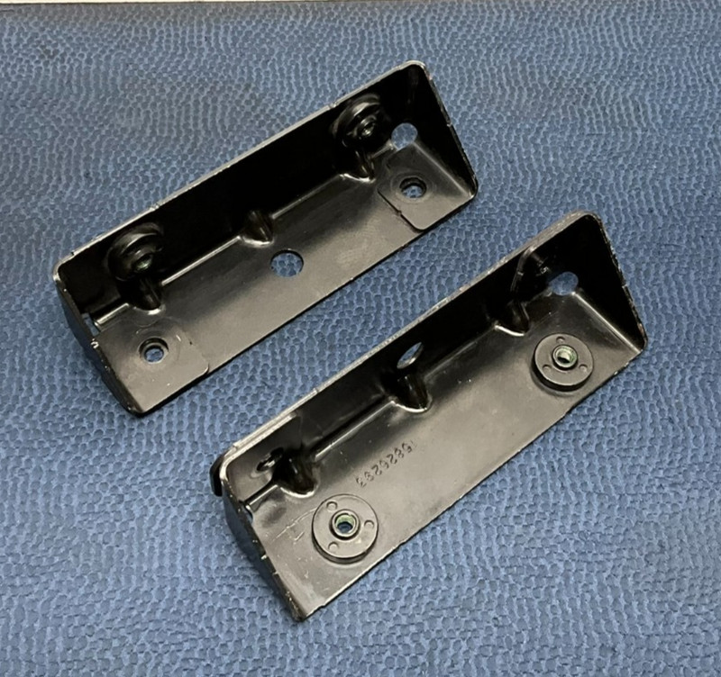 06-10 Saturn Sky Pontiac Solstice Hood Hinge Bracket Attachment SET OEM 69K Mile