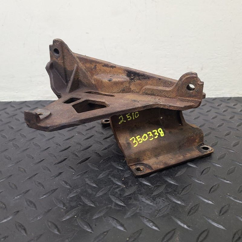 05-10 Ford E450SD 6.0L Turbo Charger Pedestal Mount Bracket OEM 5C3Z-6N639-AA