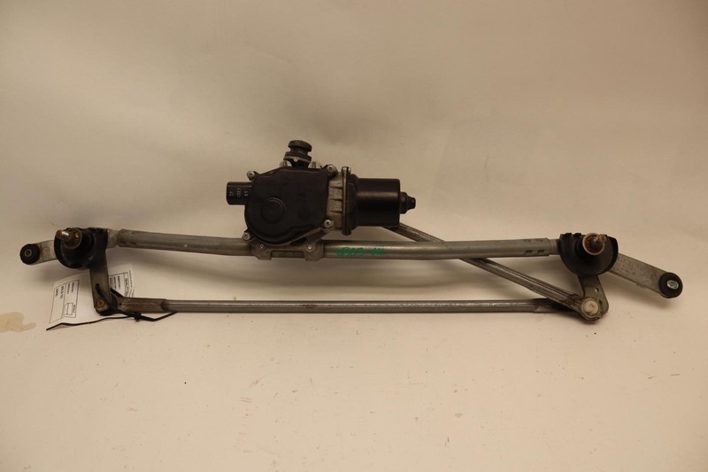 2018-2020 FIAT 124 SPIDER FRONT WINDSHIELD WIPER TRANSMISSION LINKAGE MOTOR OEM
