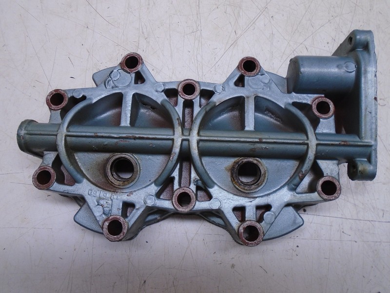 CF2 Johnson Evinrude 377613 0377613 Cylinder Head