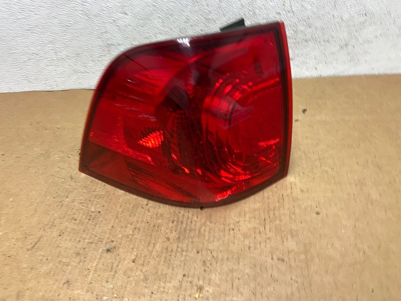 2009 to 2014 Volkswagen Routan Left Driver LH Side Tail Light AD4673 LK
