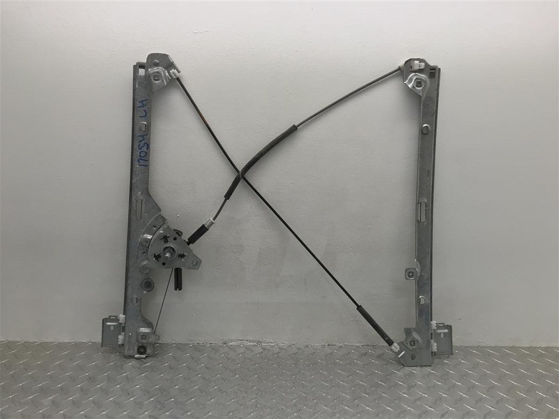 99-07 SILVERADO SIERRA 1500 2500 REG CAB MANUAL DRIVER WINDOW REGULATOR OEM