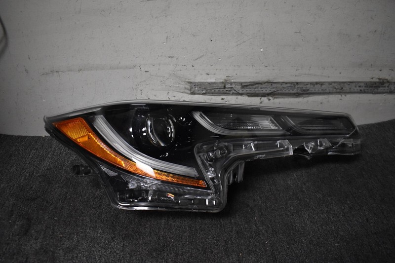 2020-2021 TOYOTA COROLLA HEADLIGHT LED RIGHT SIDE FACTORY OEM