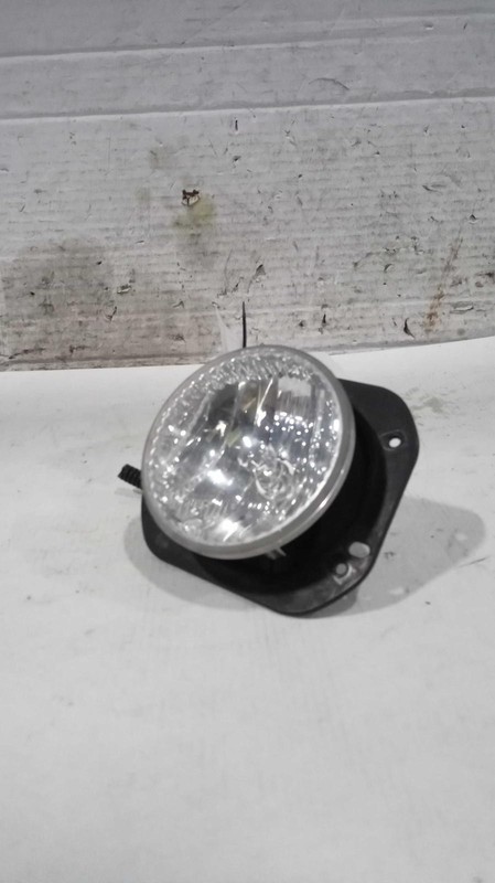 2016 Jeep Wrangler Right Turn Signal Light Assembly White OEM 592657 Used