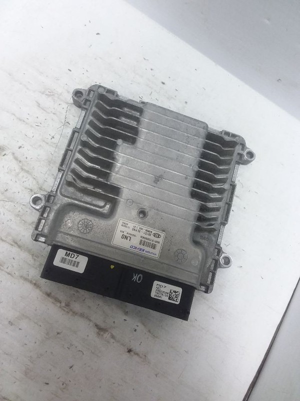 Engine ECM Electronic Control Module 3.3L Fits 17-19 CADENZA 39101-3LYN0