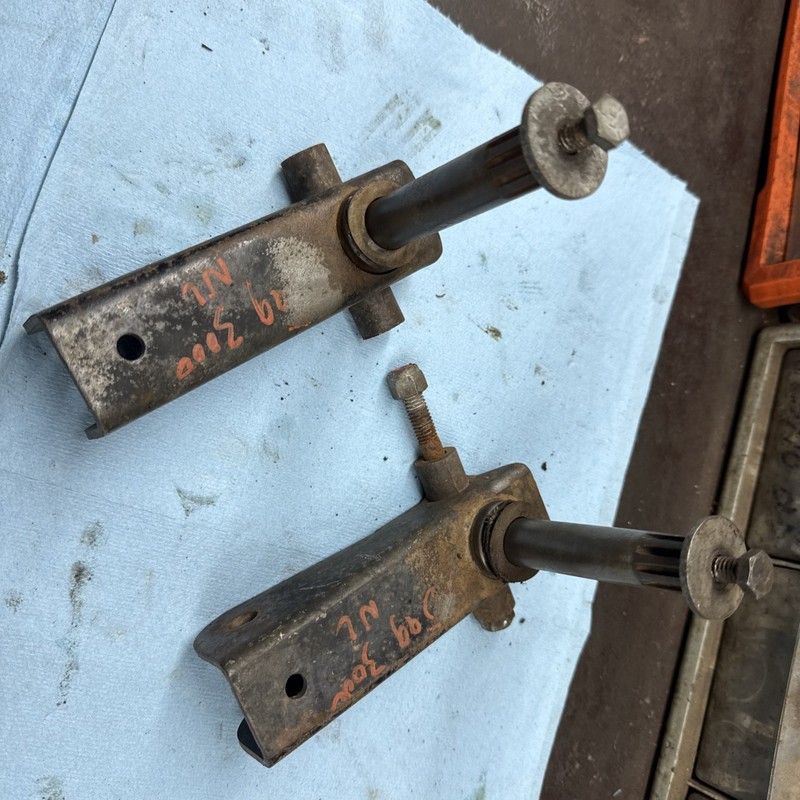 1970’s Vintage Snowmobile Arctic Cat Jag 3000 340cc Metal Ski Spindles Good