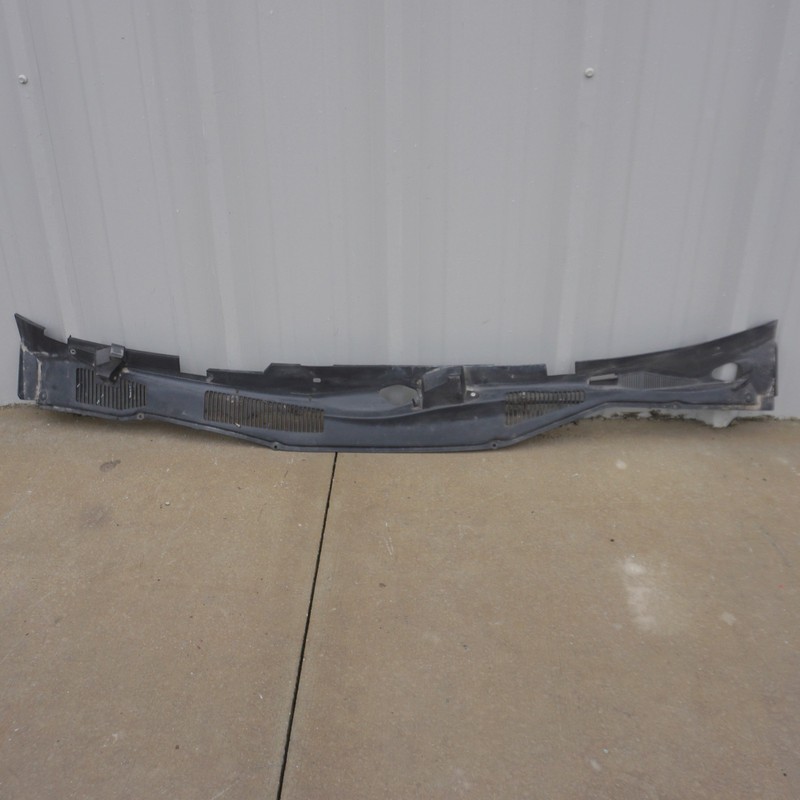 1987 - 1993 Cadillac Allante Windshield Wiper Cover Cowl Grille OEM