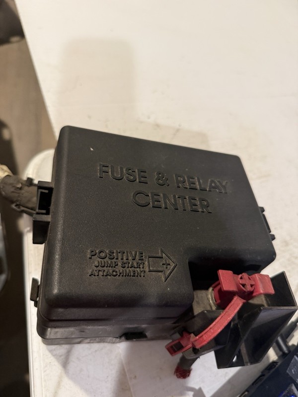 Fuse Box Engine Compartment Sedan Fits 05-06 SEBRING