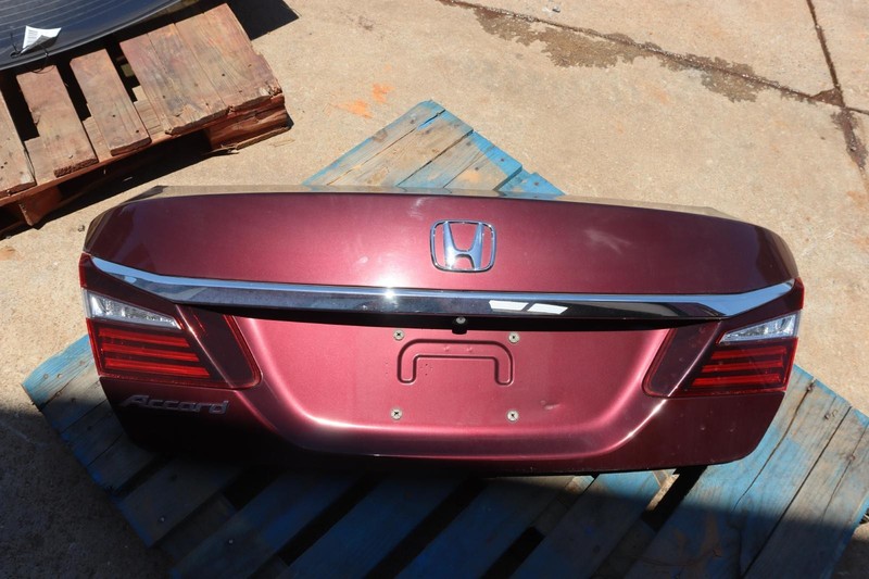 2016-2017 HONDA ACCORD SEDAN REAR TAILGATE TRUNK DECK LID BURGUNDY W/ CAMERA OEM