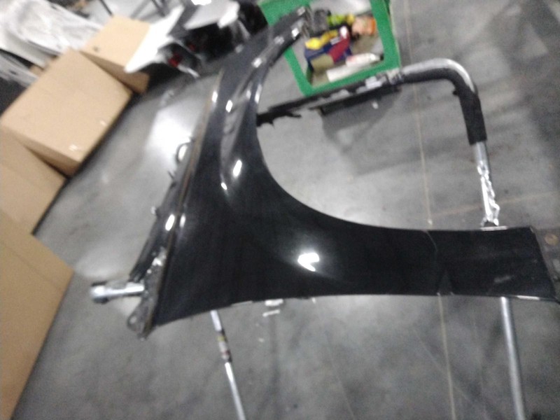2014 Chrysler Town & Country Right Fender Black Good Condition w/ Antenna