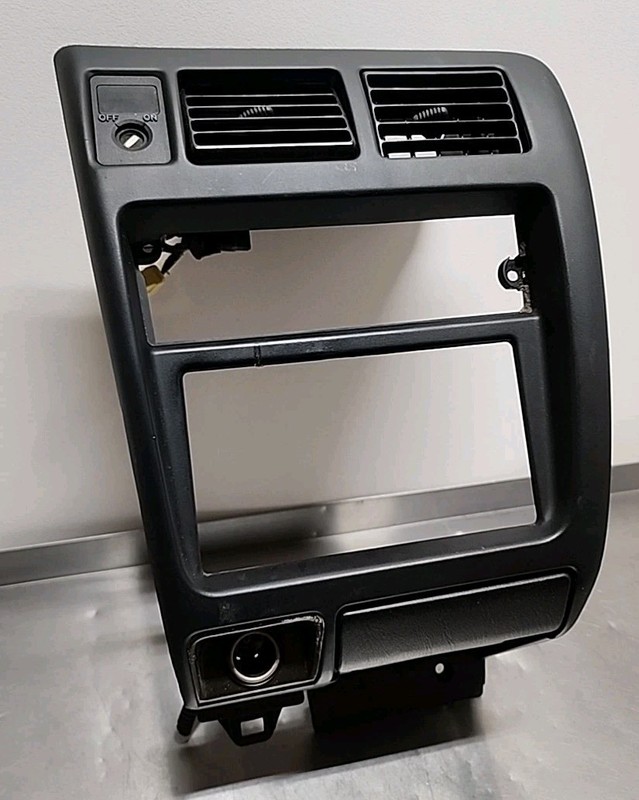 1998 Thru 04 Toyota Tacoma Radio Heater Control Bezel Cover Panel Air Vents OE