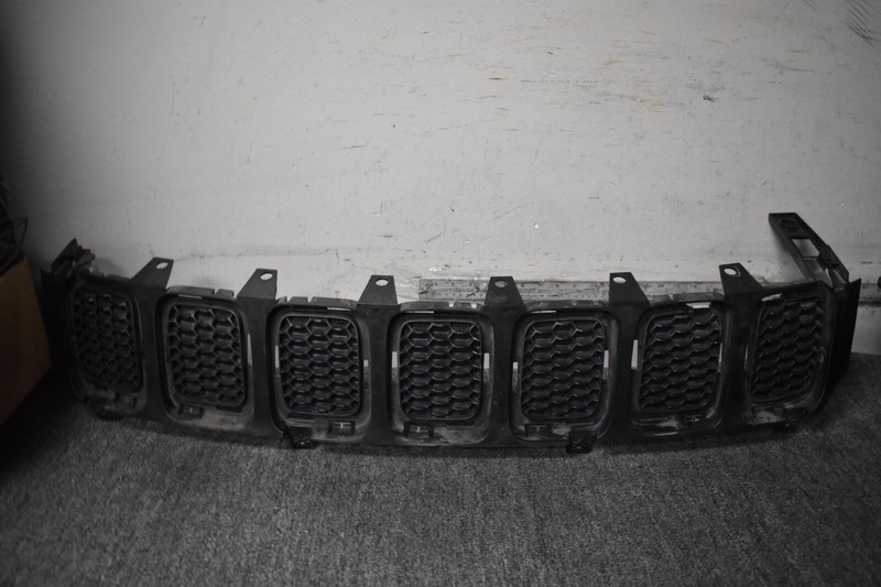 2017-2019 JEEP COMPASS UPPER GRILLE FACTORY OEM