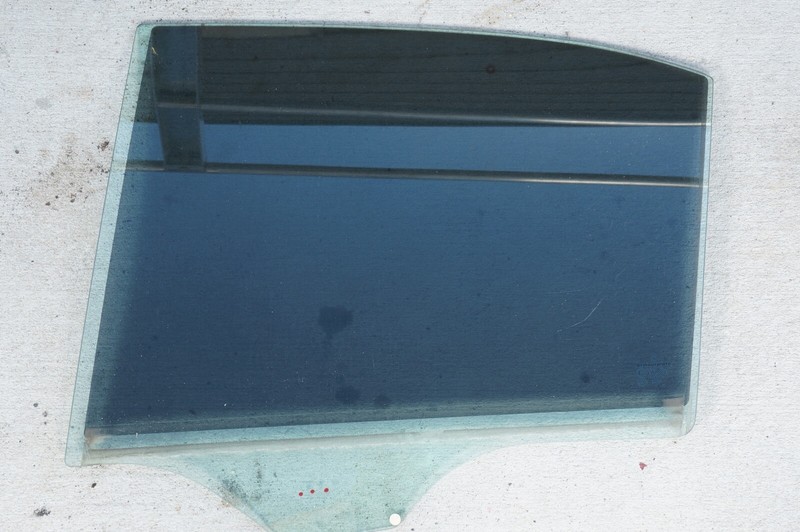 08-14 Mercedes W204 C250 C300 C350 C63 AMG Driver-Side Rear LEFT Window Glass